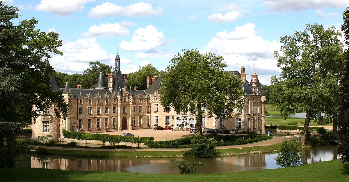 CHÂTEAU D’ESCLIMONT, FRANTA